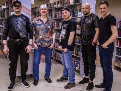 Краснокнижники